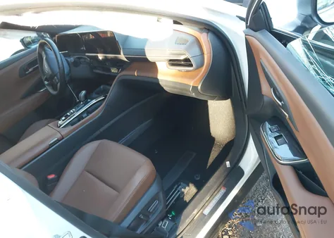 2025 Toyota Crown Signia Xle из США, поврежденный, VIN JTDACAAJ0S3003104